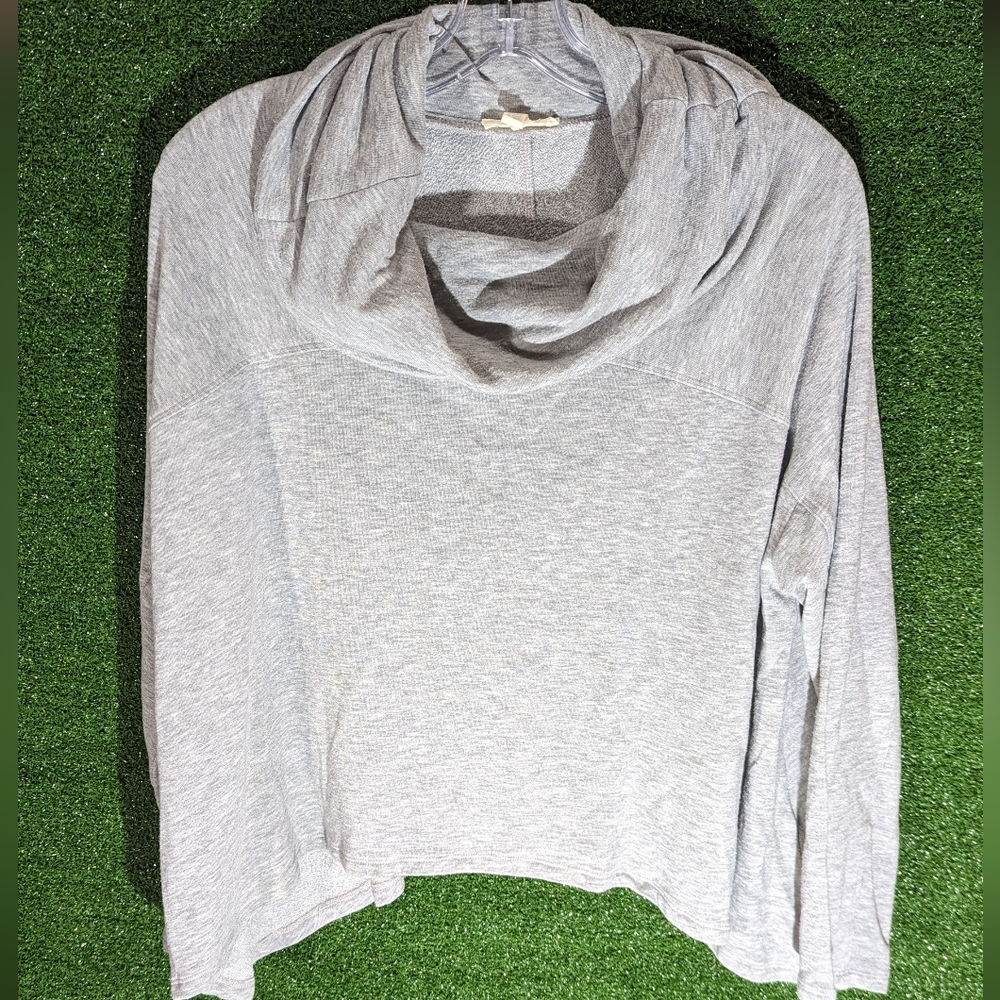 Eileen Fisher oversized women's size medium cowl neck crop style gray
